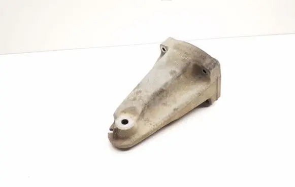 Mercedes-Benz C W204 Engine mounting bracket A6462230704
