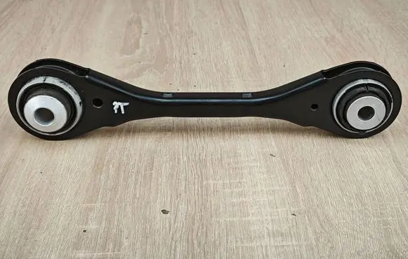 BMW X5 G05 Rear control arm 6878018 6878019