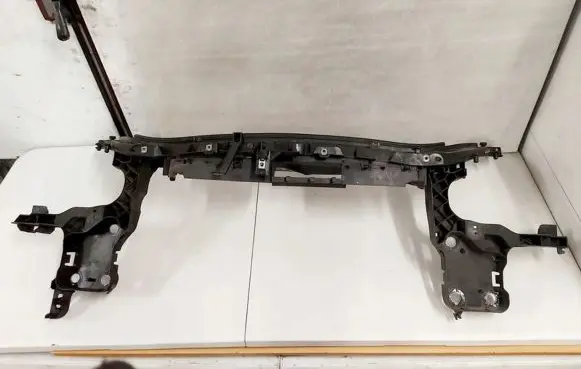 Renault Scenic II - Grand scenic II Top upper radiator support slam panel