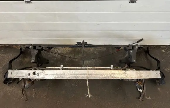 Mercedes-Benz CLS C218 X218 Radiator support slam panel