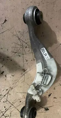 BMW 5 G30 G31 Rear control arm 6870536