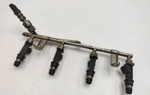 Opel Astra G Fuel main line pipe