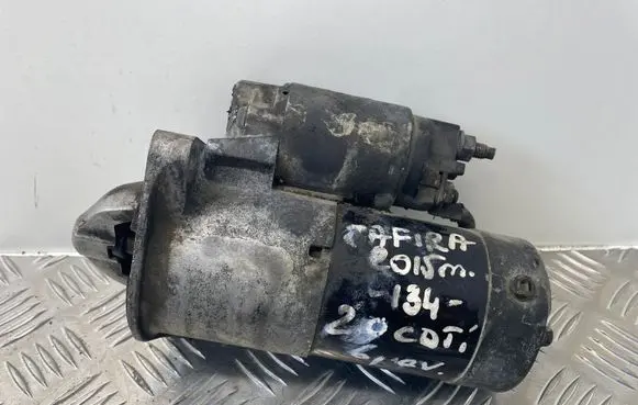 Opel Zafira C Starter motor 55585237