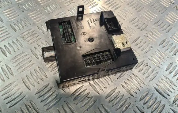 Renault Laguna II Central body control module 8200309029 8200262051