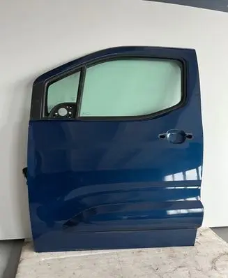 Opel Combo E Front door