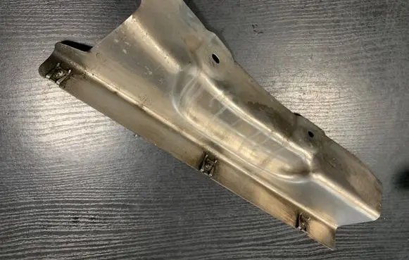 BMW 7 F01 F02 F03 F04 Heat shield in engine bay 7202854