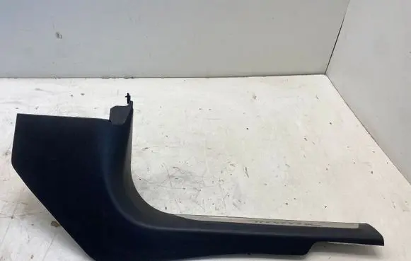 Maserati Levante Front sill trim cover 670040373