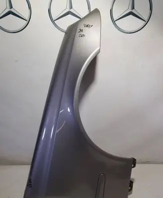 Mercedes-Benz E W211 Fender BLL2121723