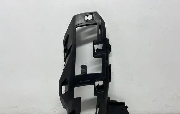 Front bumper mounting bracket