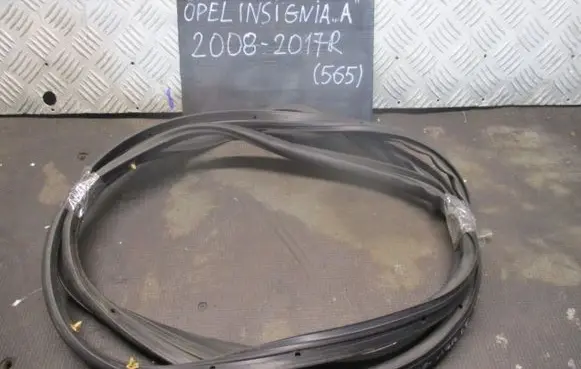 Opel Insignia A Rubber seal loading door 