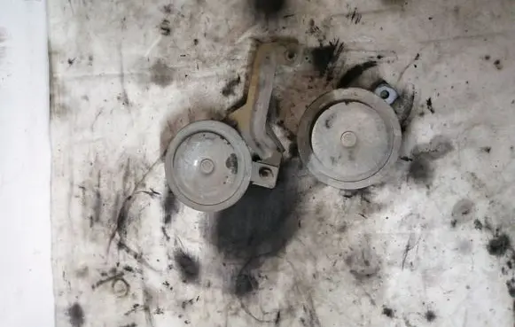 Volkswagen Golf IV Horn signal