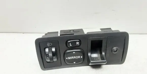 Toyota Corolla E120 E130 Wing mirror switch 183574