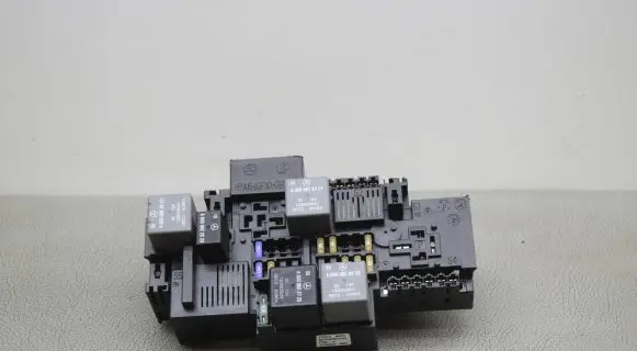 Mercedes-Benz C W205 Fuse module A2229063202