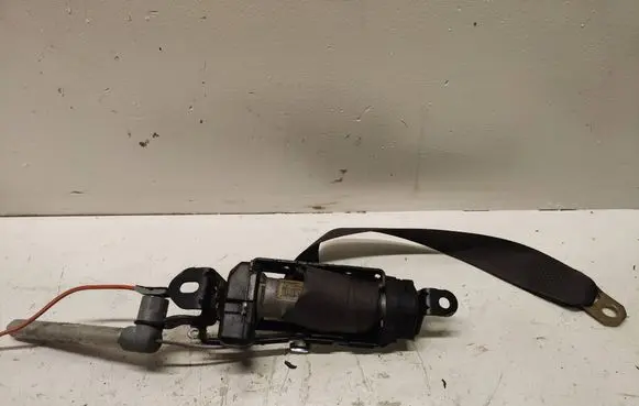 Volvo S40, V40 Front seatbelt 570524689F