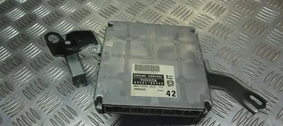 Toyota Avensis T220 Engine control unit/module ECU 89661-05420