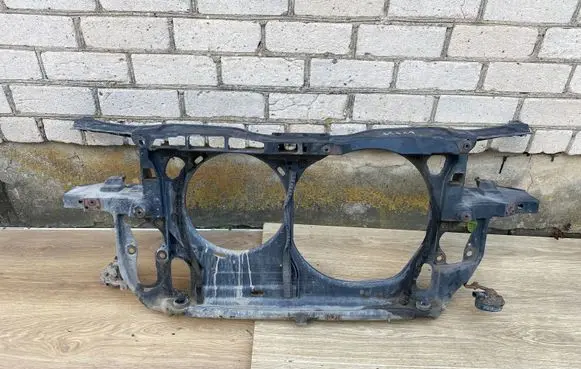 Volkswagen PASSAT B5.5 Radiator support slam panel