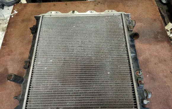 Chrysler PT Cruiser Coolant radiator