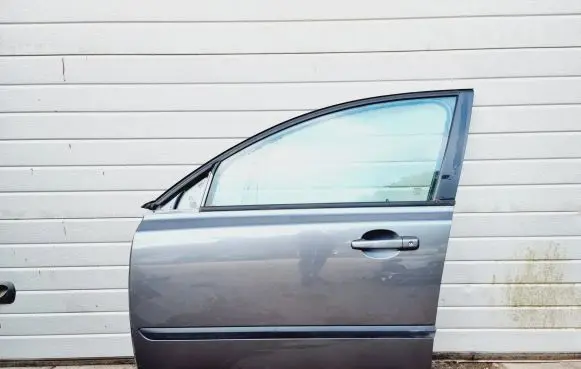 Volvo S40 Front door 8679080 30710151