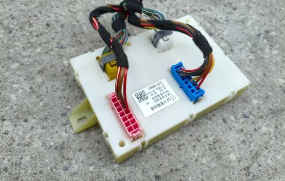 Mercedes-Benz GL X166 SAM control unit A1669003408 A1669016901 A1669024004