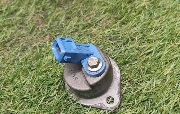 Ford Fiesta Crankshaft position sensor YS6A6C315AB
