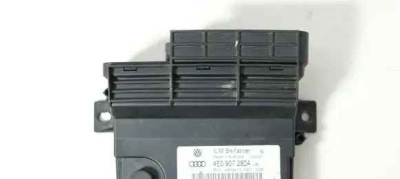 Audi A8 S8 D3 4E Power management control unit 4E0907280A