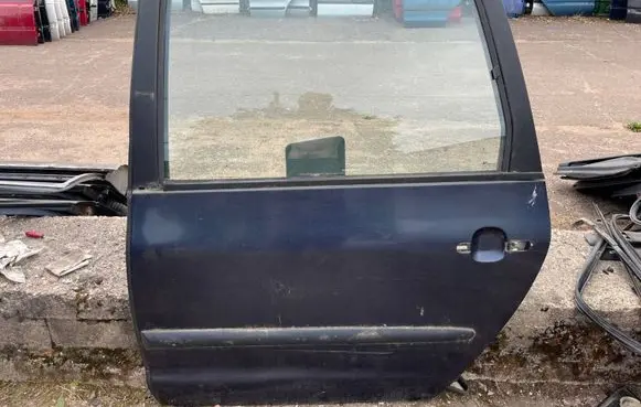 Ford Galaxy Rear door