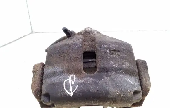 Volkswagen PASSAT B6 Front brake caliper