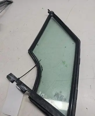 Mercedes-Benz A W168 Front door vent window glass four-door 