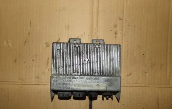 Opel Movano A Other control units/modules 7700300625