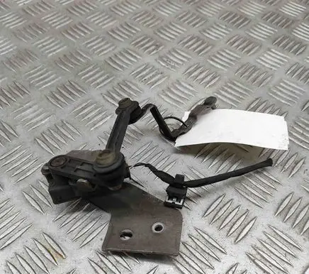 Mercedes-Benz CLA C118 X118 Rear air suspension level height sensor A0009059413