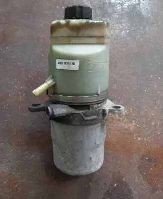 Ford Focus Power steering pump 4M513K514AD