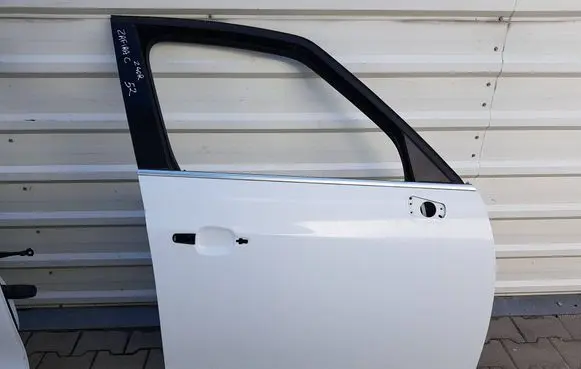 Opel Zafira C Front door 
