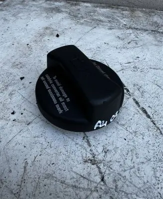 Audi A4 S4 B6 8E 8H Oil filler cap 026103485A