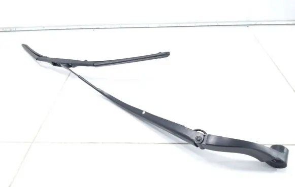 Mazda 3 II Windshield/front glass wiper blade 24422