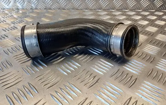 Intercooler hose/pipe