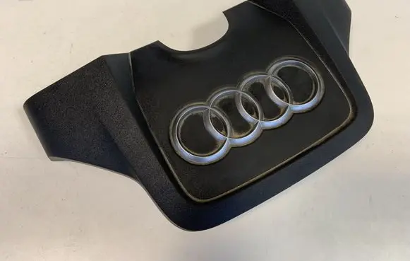 Engine cover (trim)