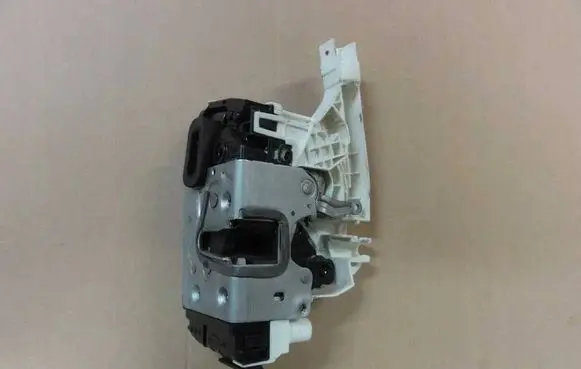 Mercedes-Benz Sprinter W906 Sliding door lock A9067304335