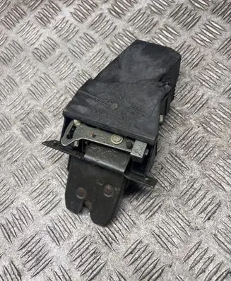 Volvo 850 Tailgate/trunk/boot lock/catch/latch 1372919