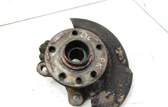 Volkswagen Transporter - Caravelle T4 Front wheel hub spindle knuckle