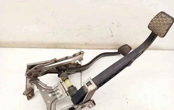 Opel Meriva A Clutch pedal 93389969
