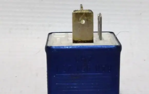Audi A6 S6 C5 4B Glow plug pre-heat relay 8A0951253