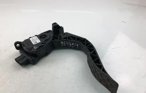 Audi A5 8T 8F Accelerator throttle pedal 8K1723523A