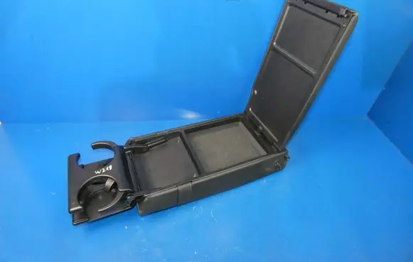 Mercedes-Benz CLS C218 X218 Glove box