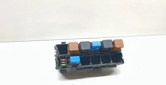 Nissan Pathfinder R51 Fuse module 2438351E01