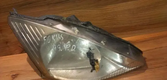 Ford Focus Headlight/headlamp