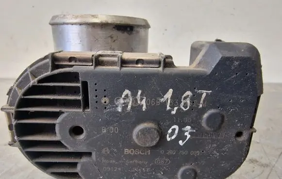 Audi A4 S4 B6 8E 8H Throttle valve 06B133062M