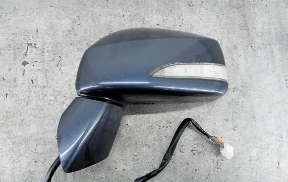 Honda FR-V Front door electric wing mirror 