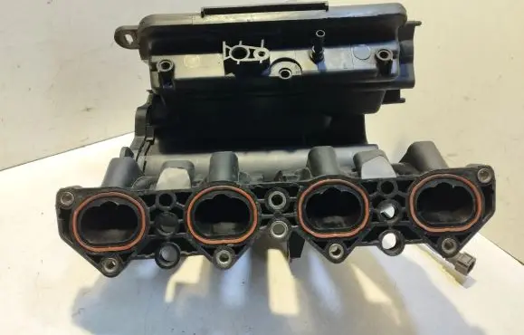 Citroen Xsara Picasso Intake manifold 9635885080