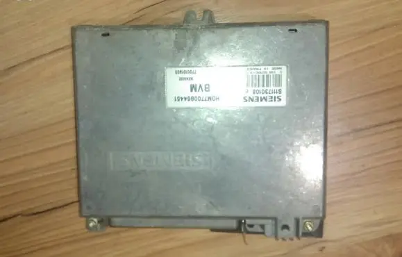 Renault Megane I Engine control unit/module s100811202e hom7700864451