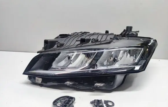Peugeot 308 Headlight/headlamp 9851673380